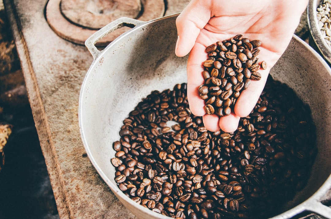The Ultimate Guide to Grinding Coffee Beans for Moka Pot