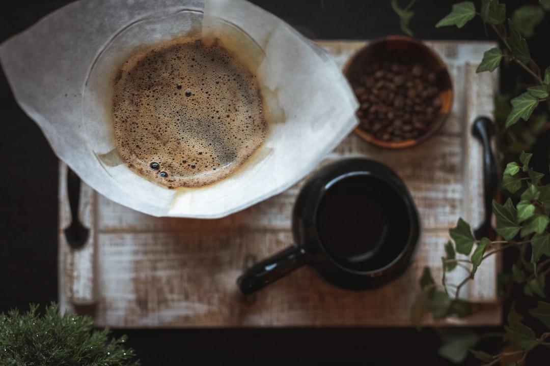 V60 vs Chemex: Which Coffee Maker is Right for You?